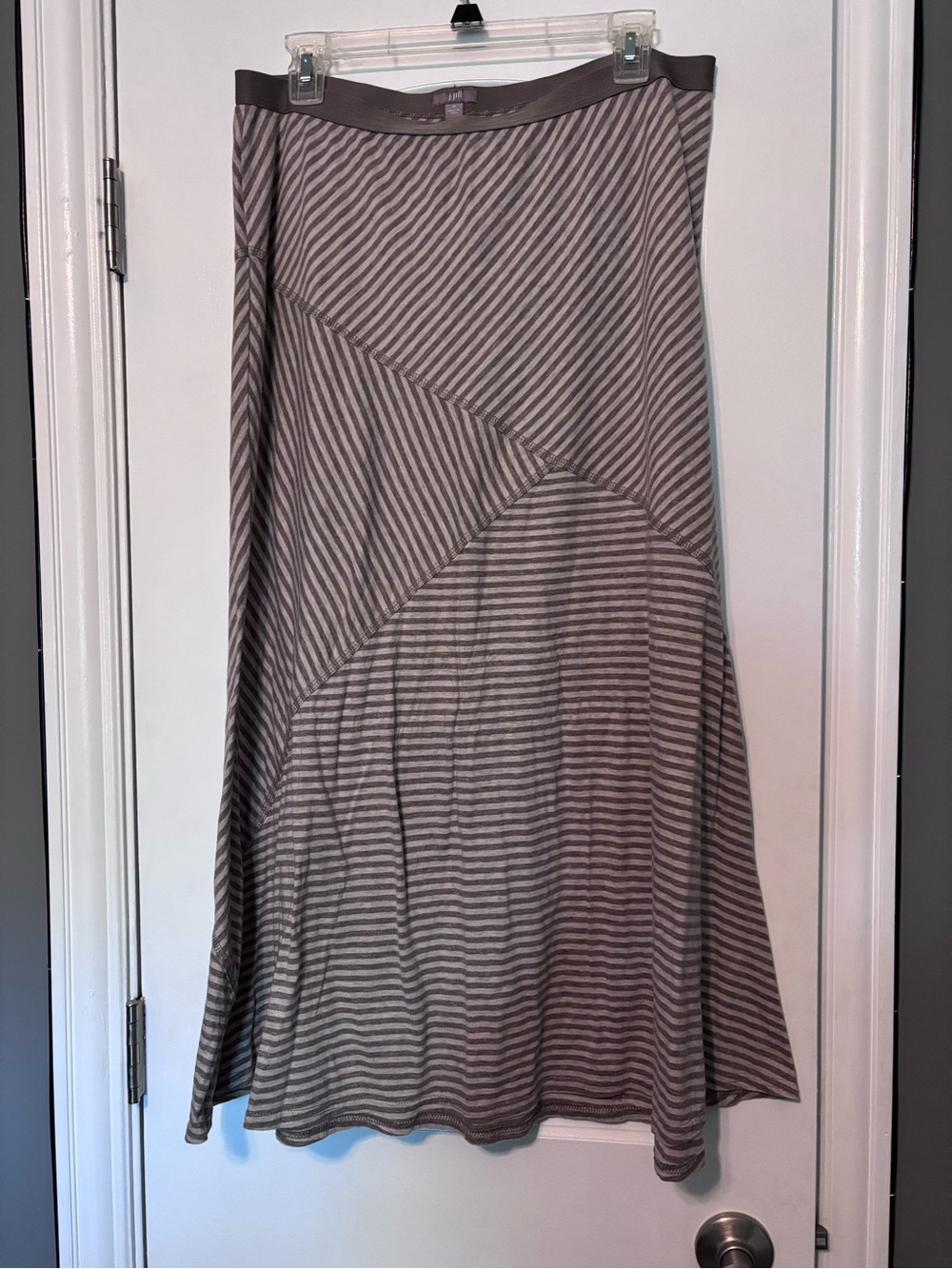 J. Jill Diagonal Stripe Maxi Skirt in Gray and White Size Medium